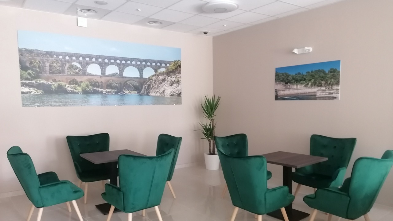 Photo of Others in Faubourg