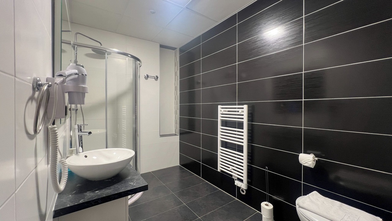 Photo of Bathroom in Faubourg