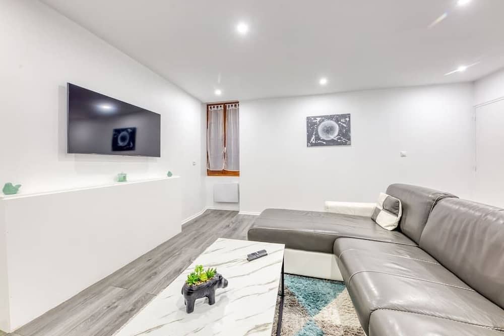 Photo of Livingroom in Tonnerre