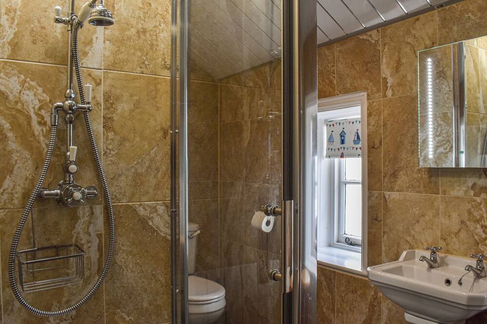 Photo of Bathroom in Glaisdale