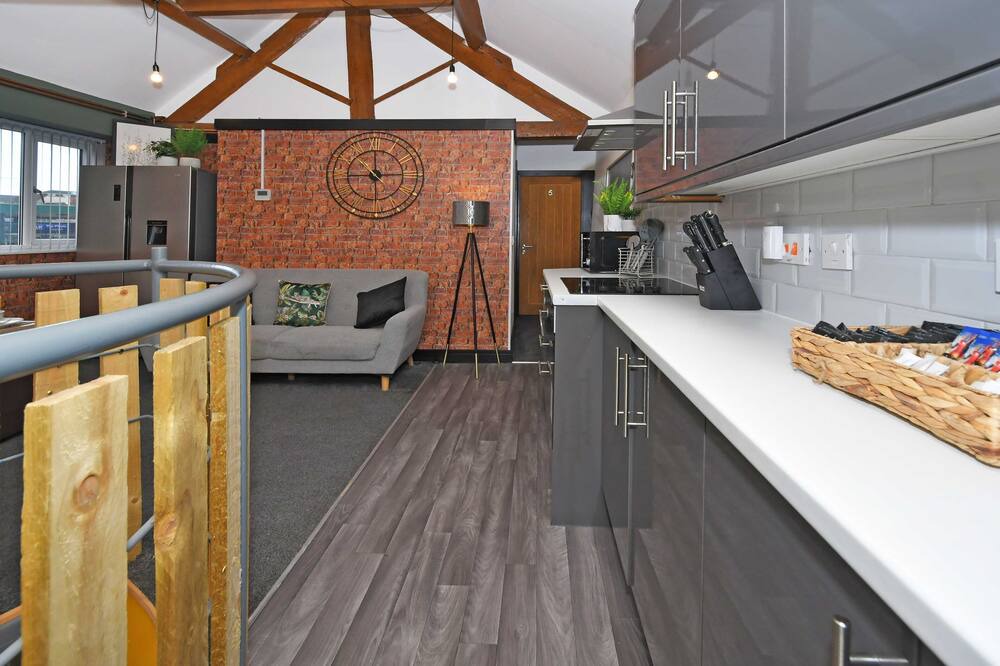 Photo of Kitchen in Newcastle-Under-Lyme