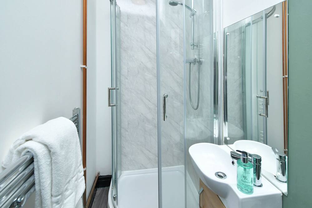 Photo of Bathroom in Newcastle-Under-Lyme