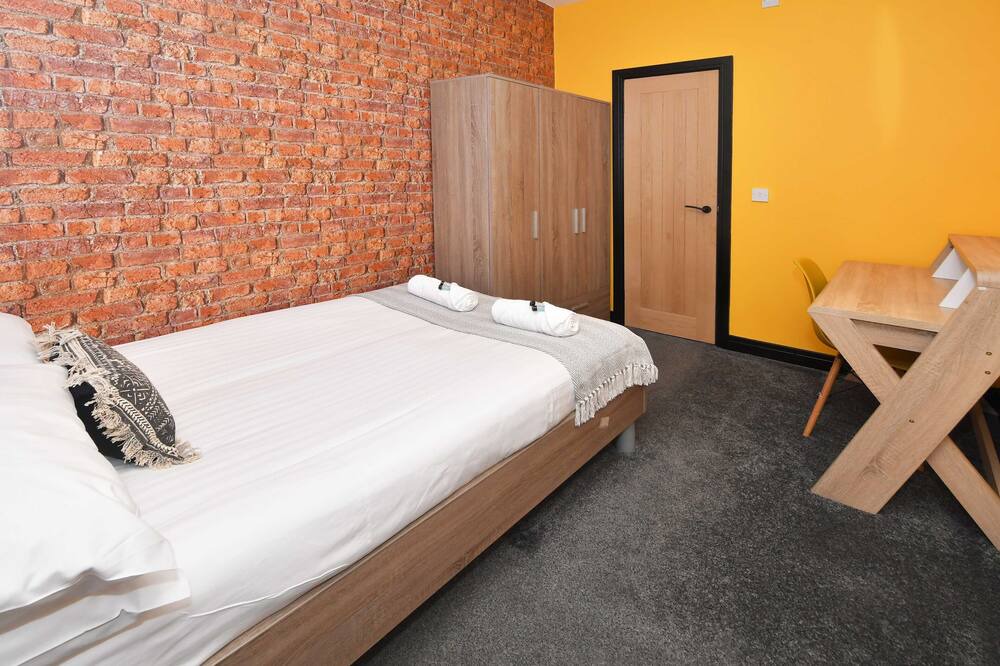 Photo of Bedroom in Newcastle-Under-Lyme