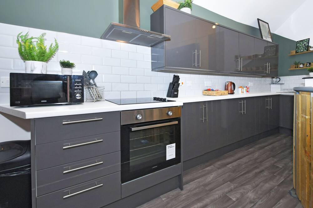 Photo of Kitchen in Newcastle-Under-Lyme