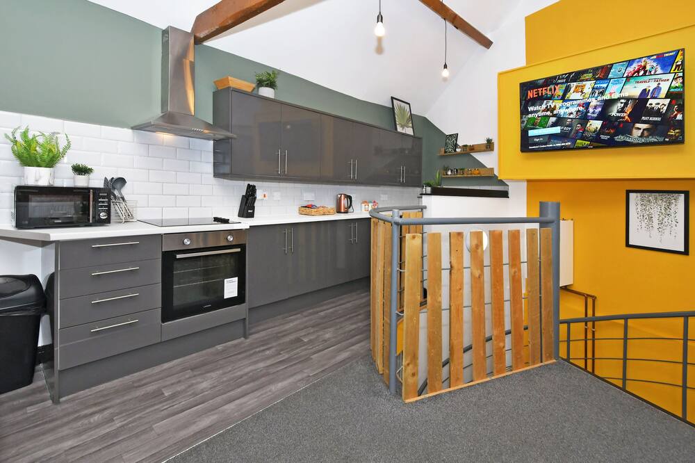 Photo of Kitchen in Newcastle-Under-Lyme