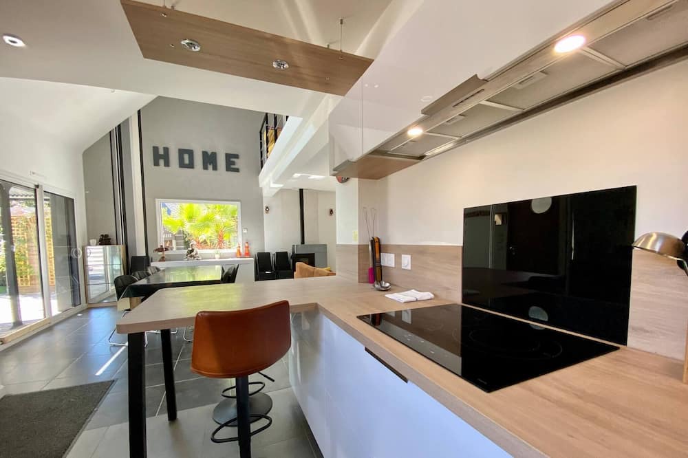 Photo of Others in Taden