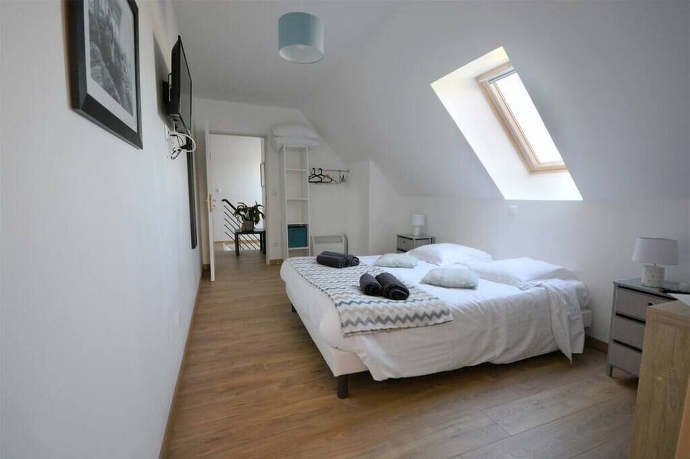 Photo of Bedroom in Saint-Quentin-en-Tourmont