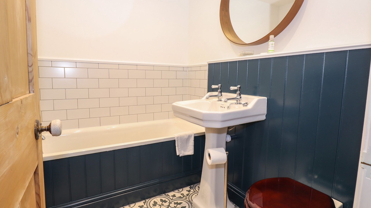 Photo of Others in Chapel Stile