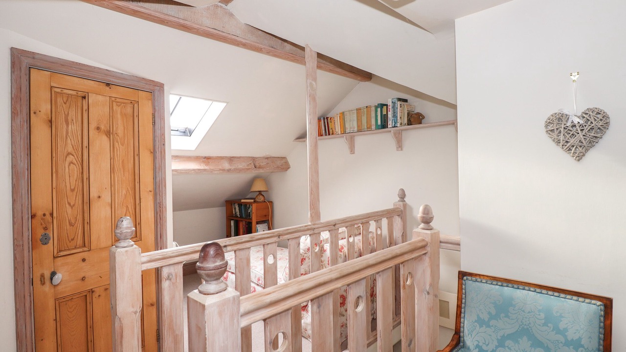 Photo of Others in Chapel Stile