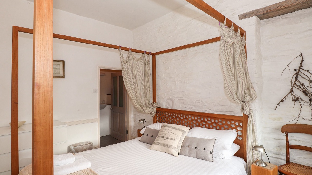 Photo of Others in Chapel Stile