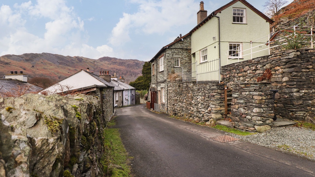 Photo of Outdoor in Chapel Stile