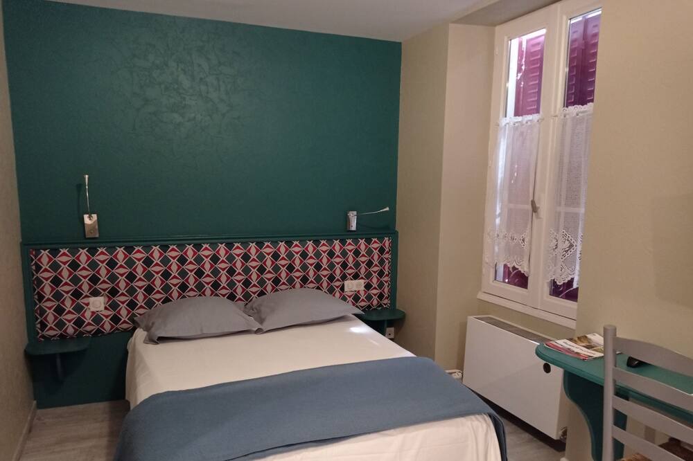 Photo of Bedroom in Jussac