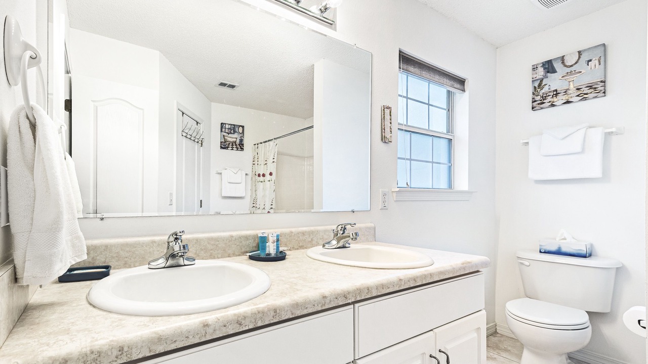 Photo of Bathroom in Ono Island