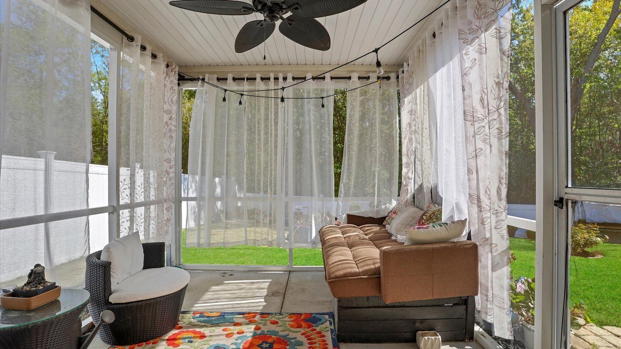 Photo of Livingroom in Pooler