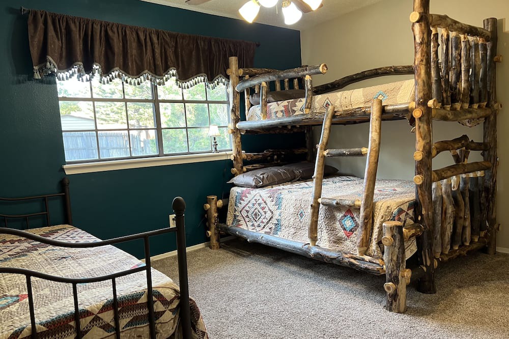 Photo of Bedroom in Canyon