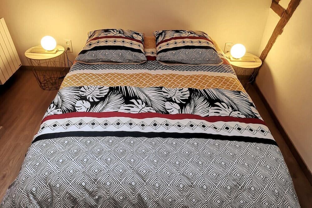 Photo of Bedroom in Jouy