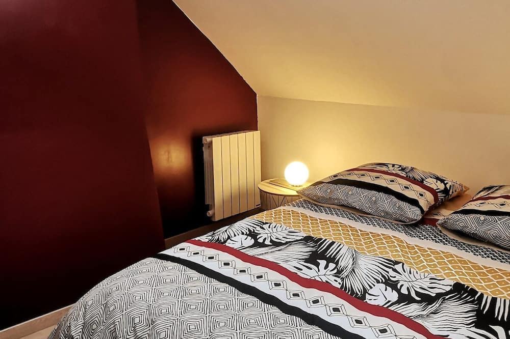 Photo of Bedroom in Jouy