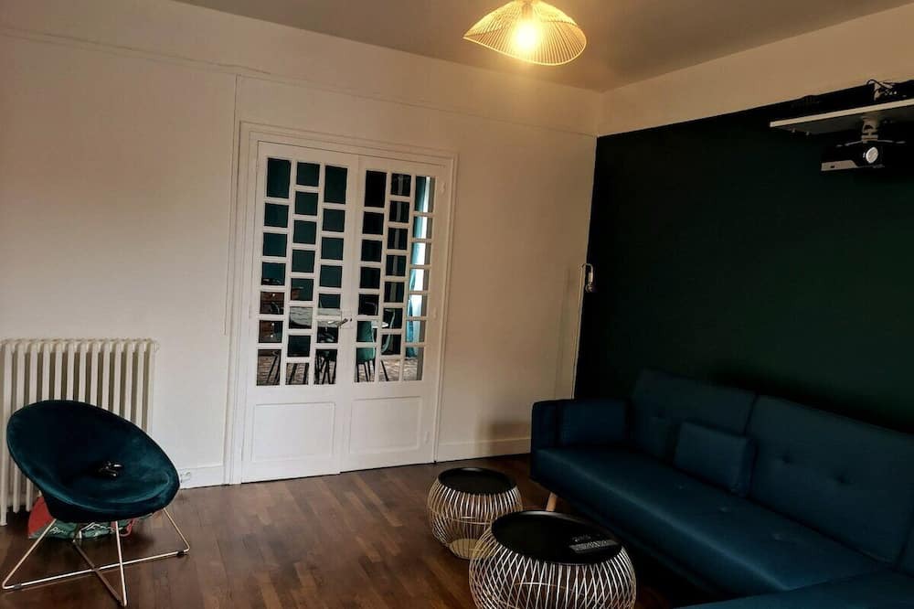 Photo of Livingroom in Jouy