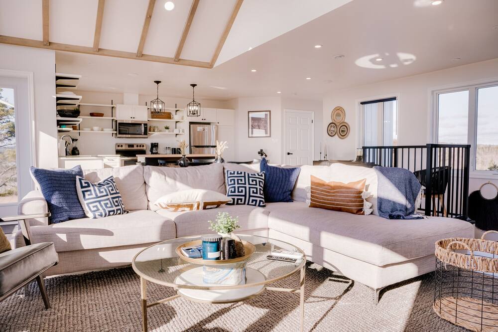 Photo of Livingroom in Hunts Point