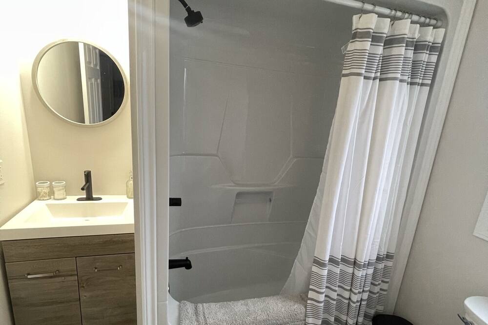 Photo of Bathroom in Hunts Point