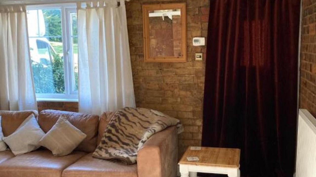 Photo of Others in Holcot