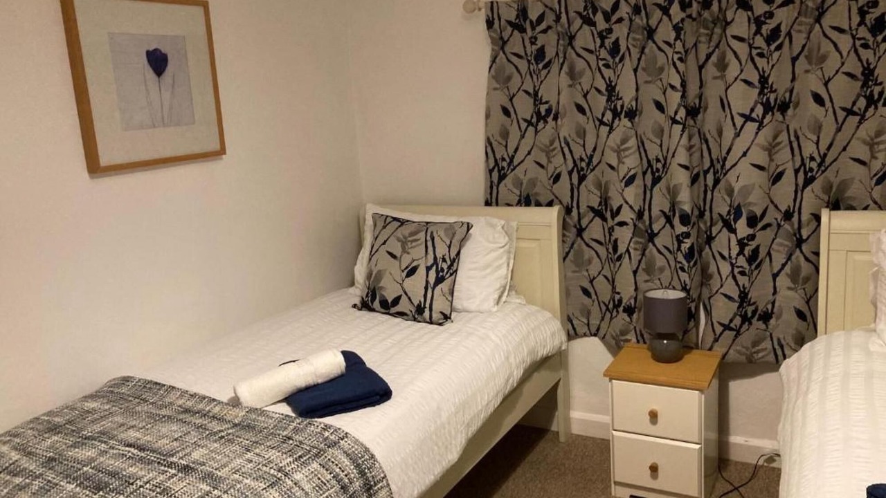 Photo of Others in Holcot