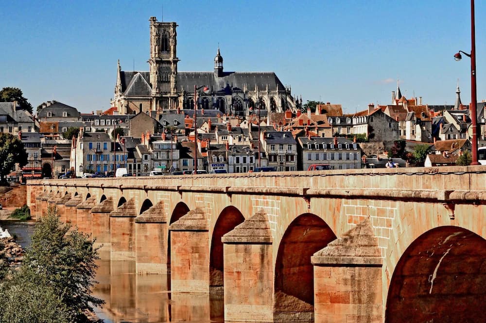 Photo of Others in Nevers