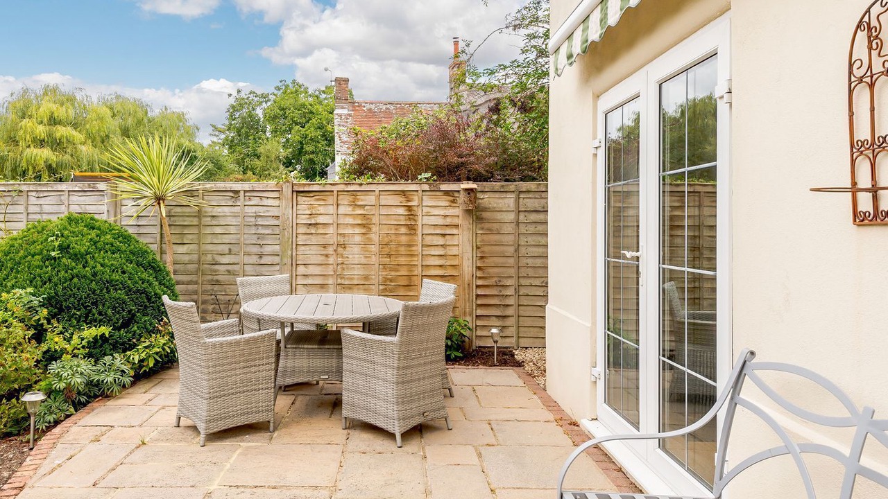 Photo of Patio Balcony in East Woodyates