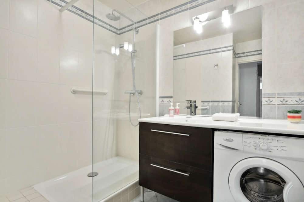 Photo of Bathroom in Chaville