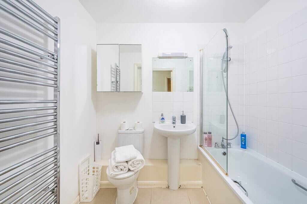 Photo of Others in Vauxhall