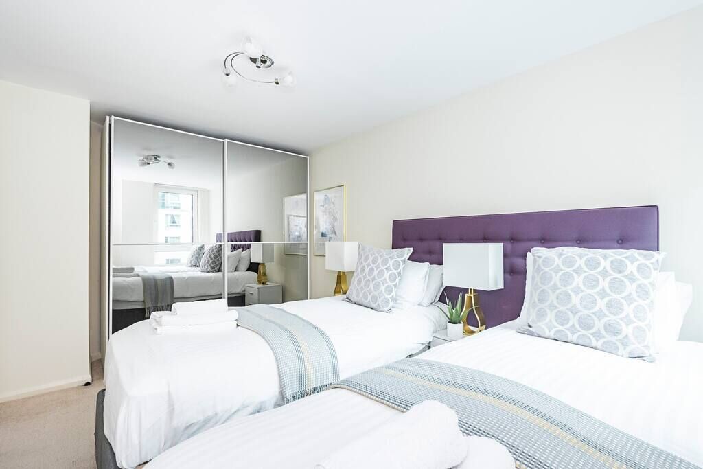 Photo of Others in Vauxhall