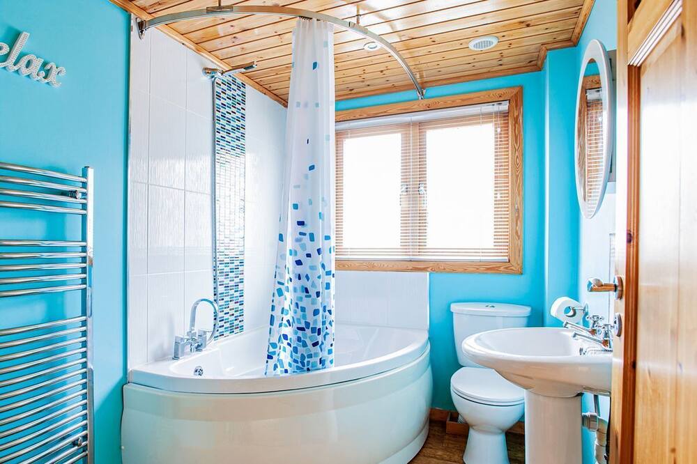 Photo of Bathroom in Hopton
