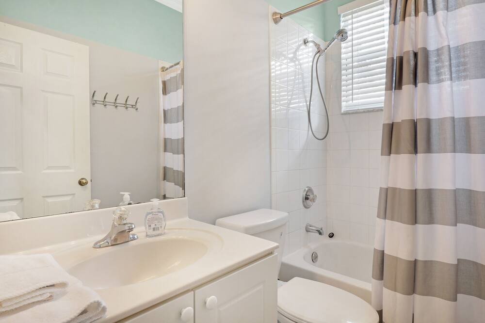 Photo of Bathroom in North Lauderdale