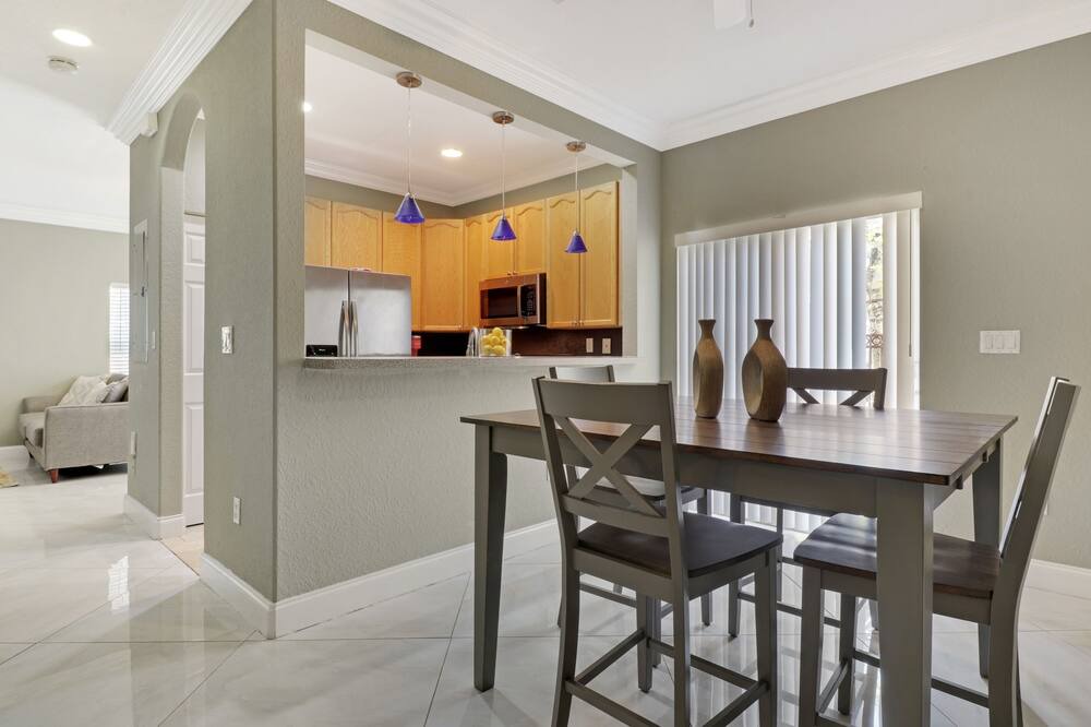 Photo of Bedroom in North Lauderdale