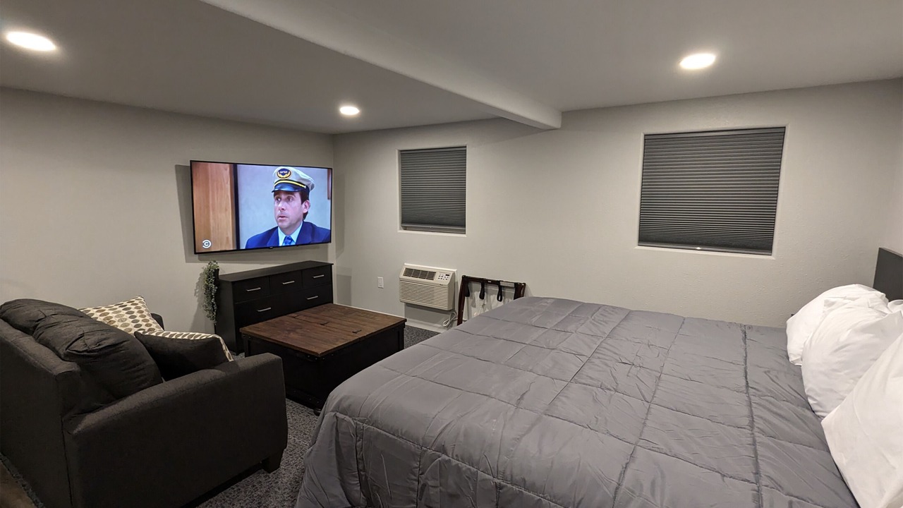 Photo of Bedroom in Saratoga