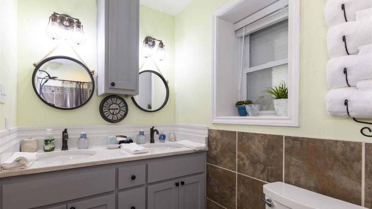 Photo of Bathroom in City-by-the Sea