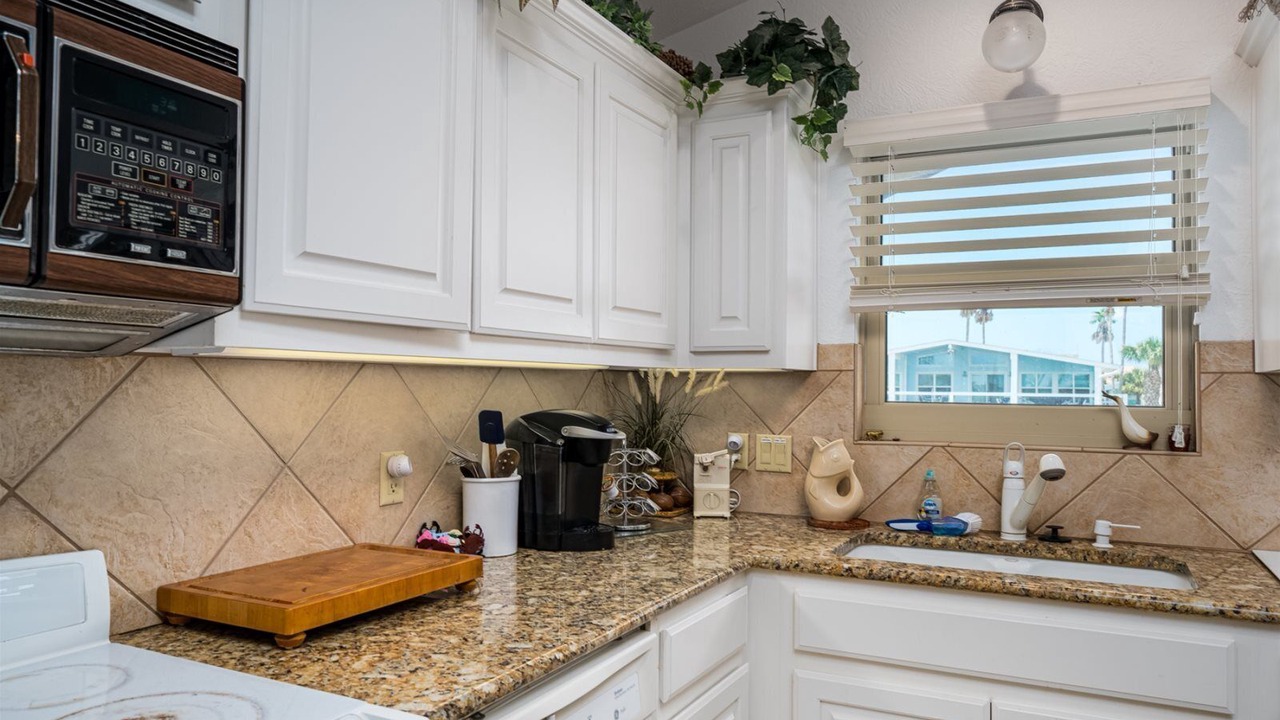 Photo of Kitchen in City-by-the Sea