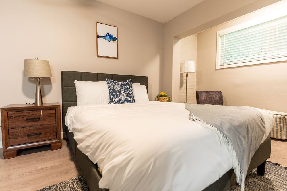 Photo of Bedroom in University Hills and Windsor Park