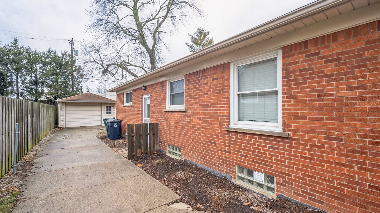 Photo of Outdoor in Royal Oak
