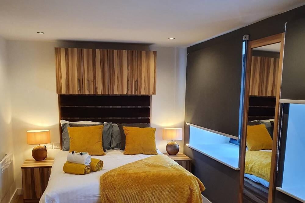 Photo of Others in Huddersfield