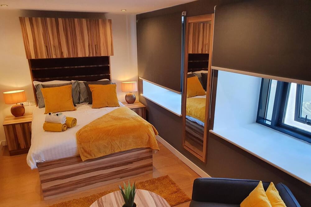 Photo of Others in Huddersfield