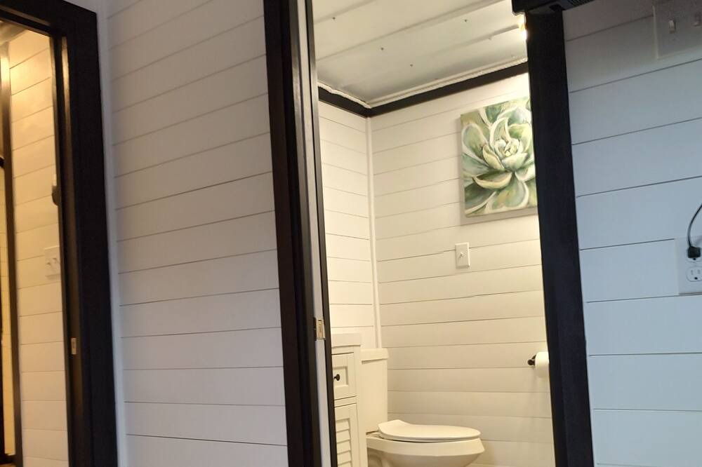 Photo of Bathroom in Smithville