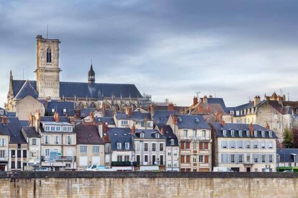 Photo of Others in Nevers