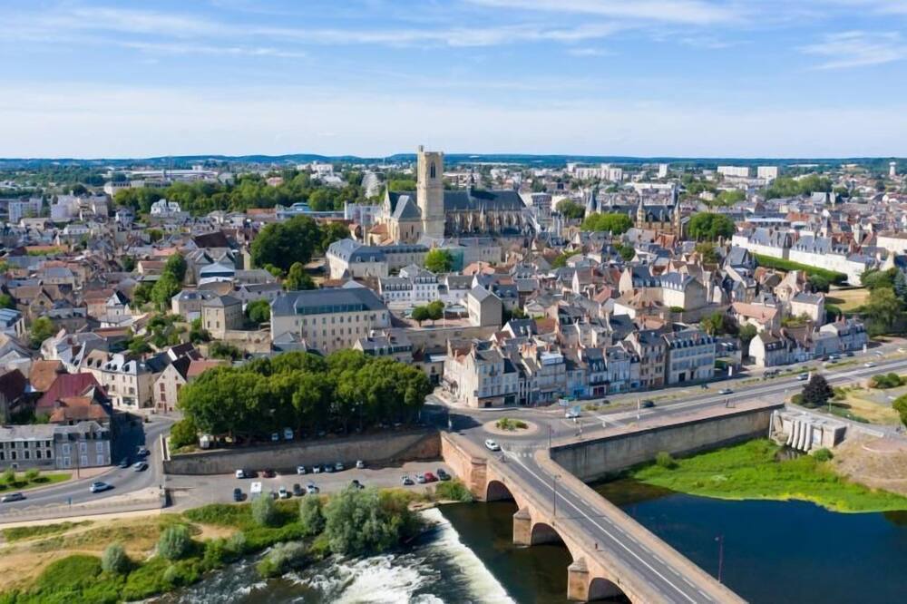 Photo of Others in Nevers