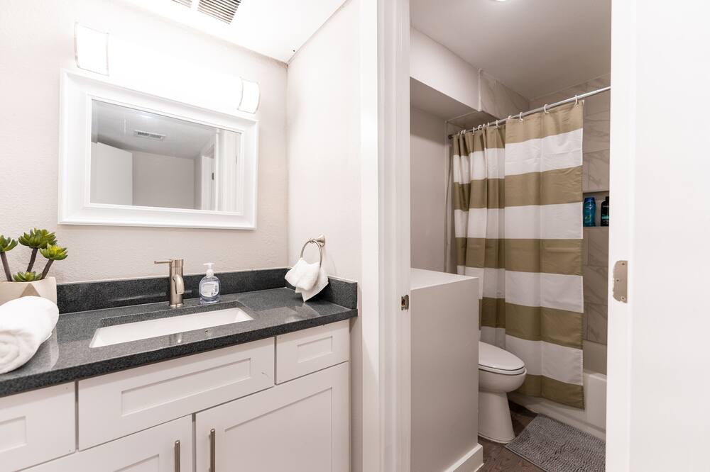 Photo of Bathroom in University Hills and Windsor Park