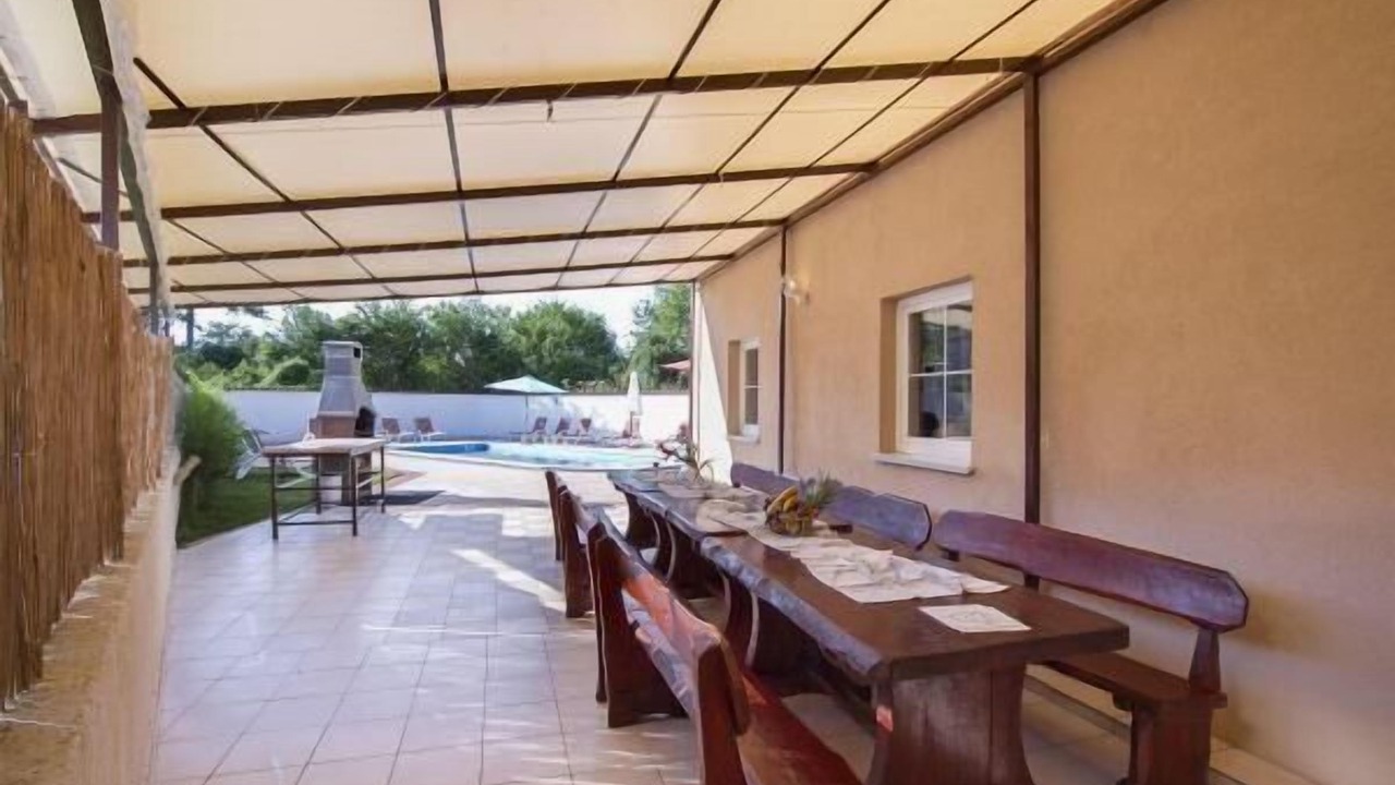 Photo of Outdoor in Cere