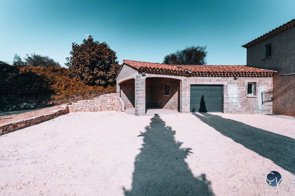 Photo of Outdoor in Issirac