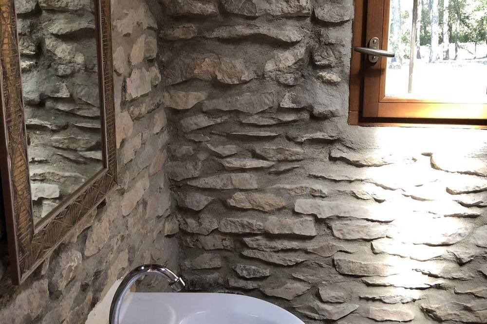 Photo of Bathroom in Milhaud