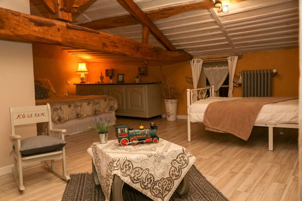 Photo of Bedroom in Saint-Juire-Champgillon
