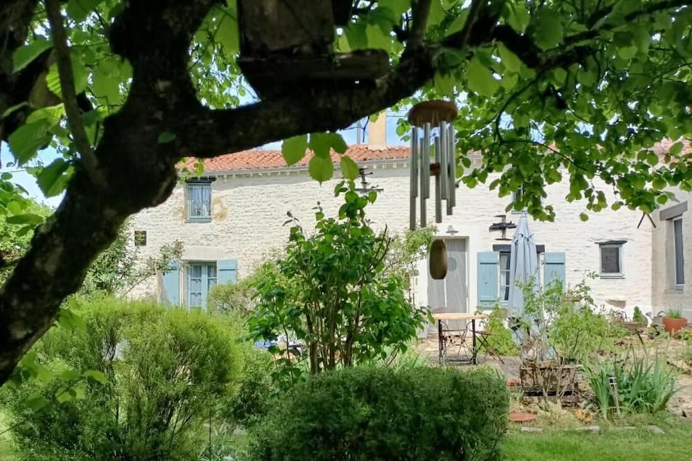 Photo of Outdoor in Saint-Juire-Champgillon